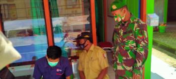 Partisipasi Warga Bersama Anggota Satgas TMMD Bojonegoro Pada Kegiatan Donor Darah